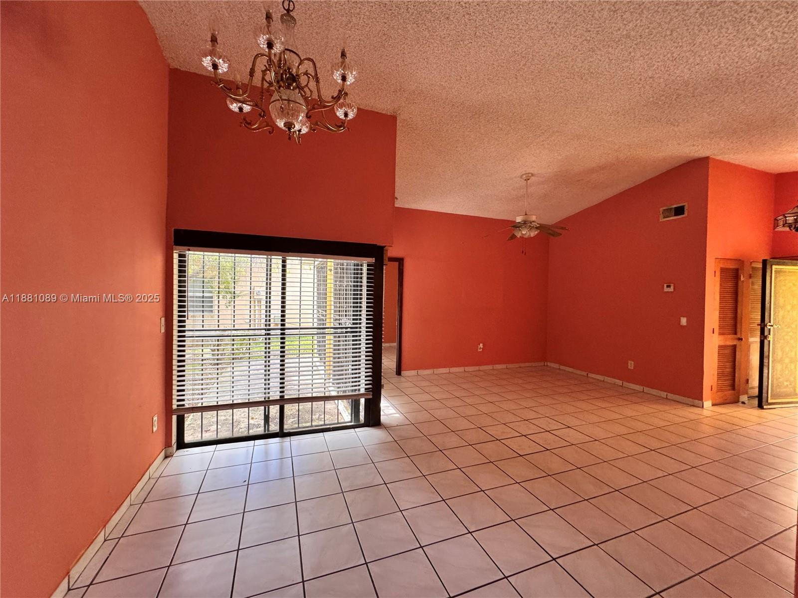 BISCAYNE VILLA HOMES SEC - Residential