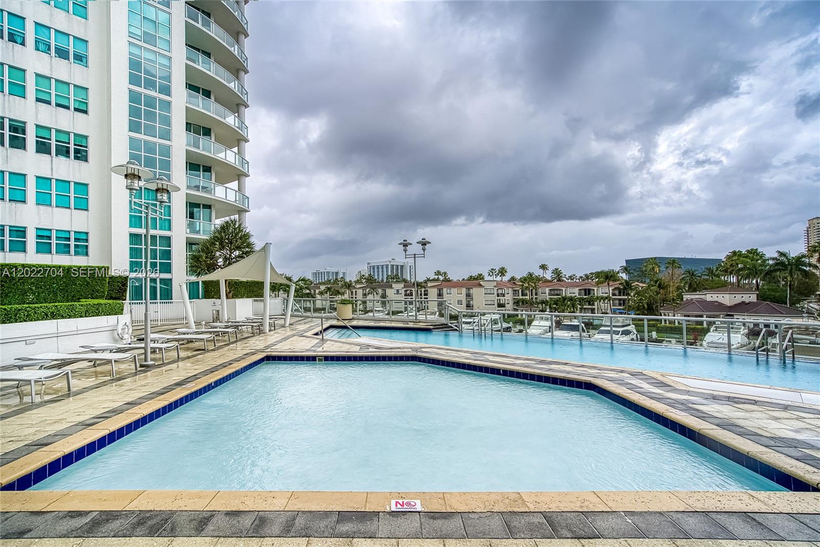 THE ATRIUM AT AVENTURA CO - Residential