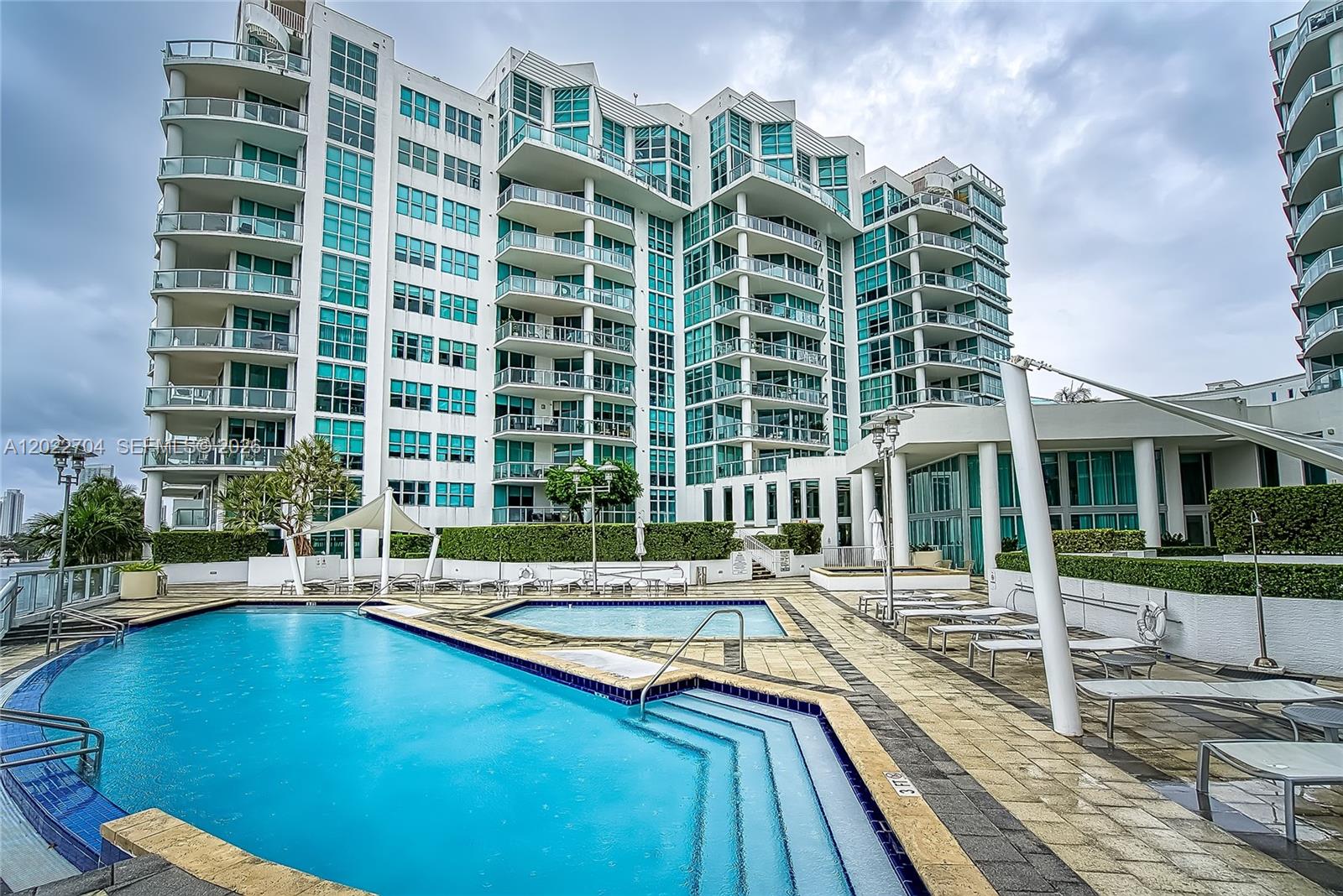 THE ATRIUM AT AVENTURA CO - Residential