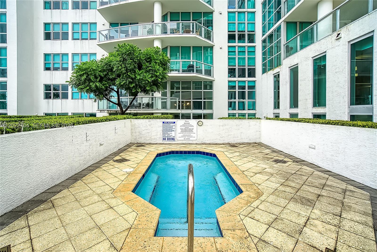 THE ATRIUM AT AVENTURA CO - Residential