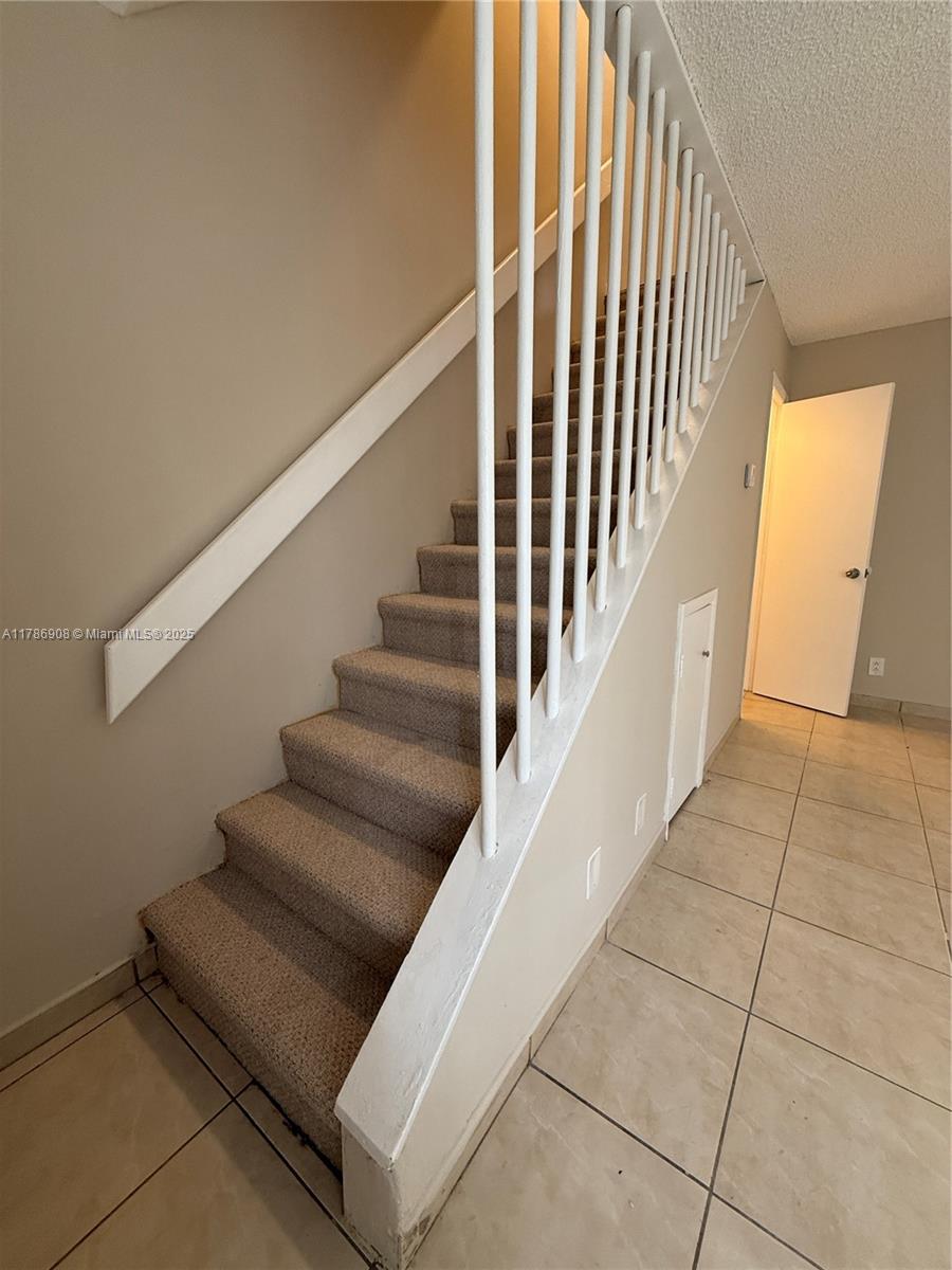 6627 Winfield Blvd 104-C