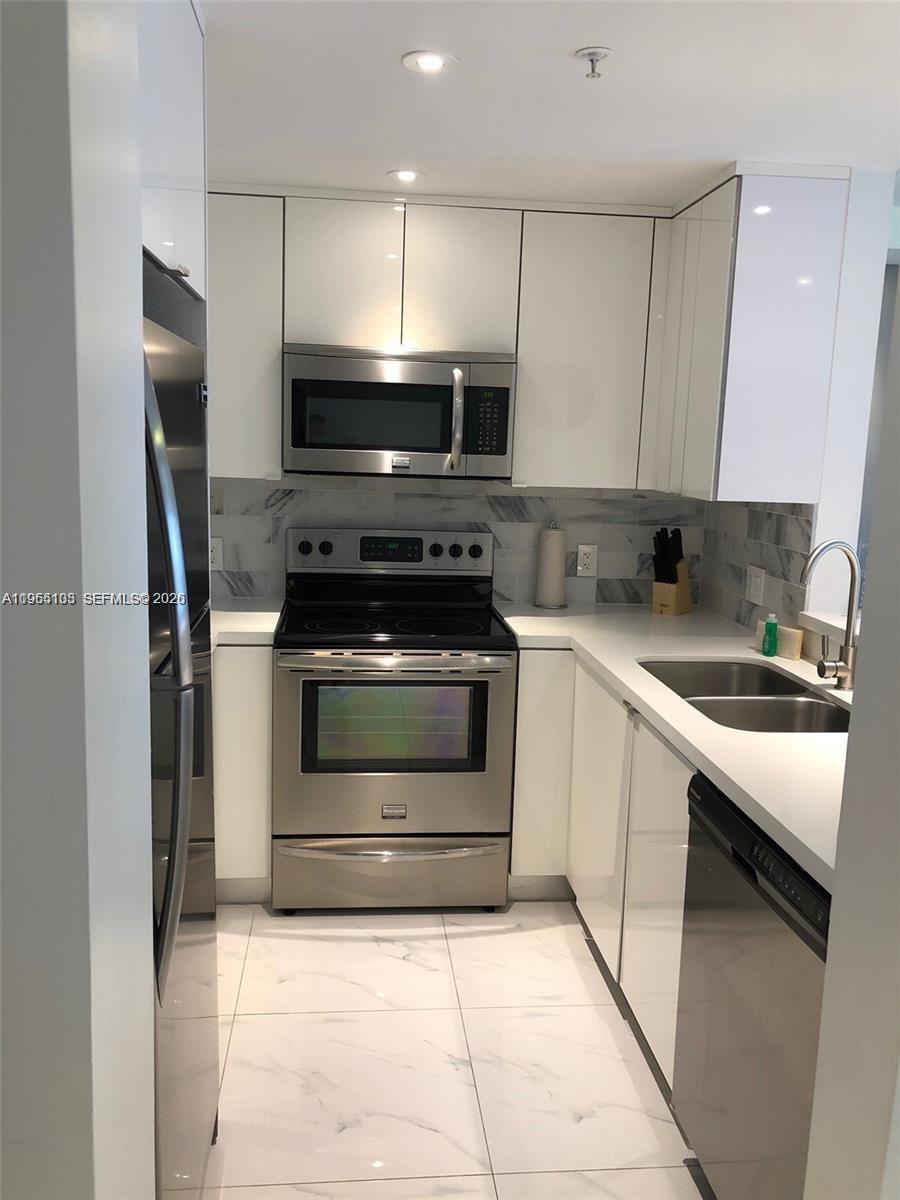 FORTUNE HOUSE CONDO - Residential Lease