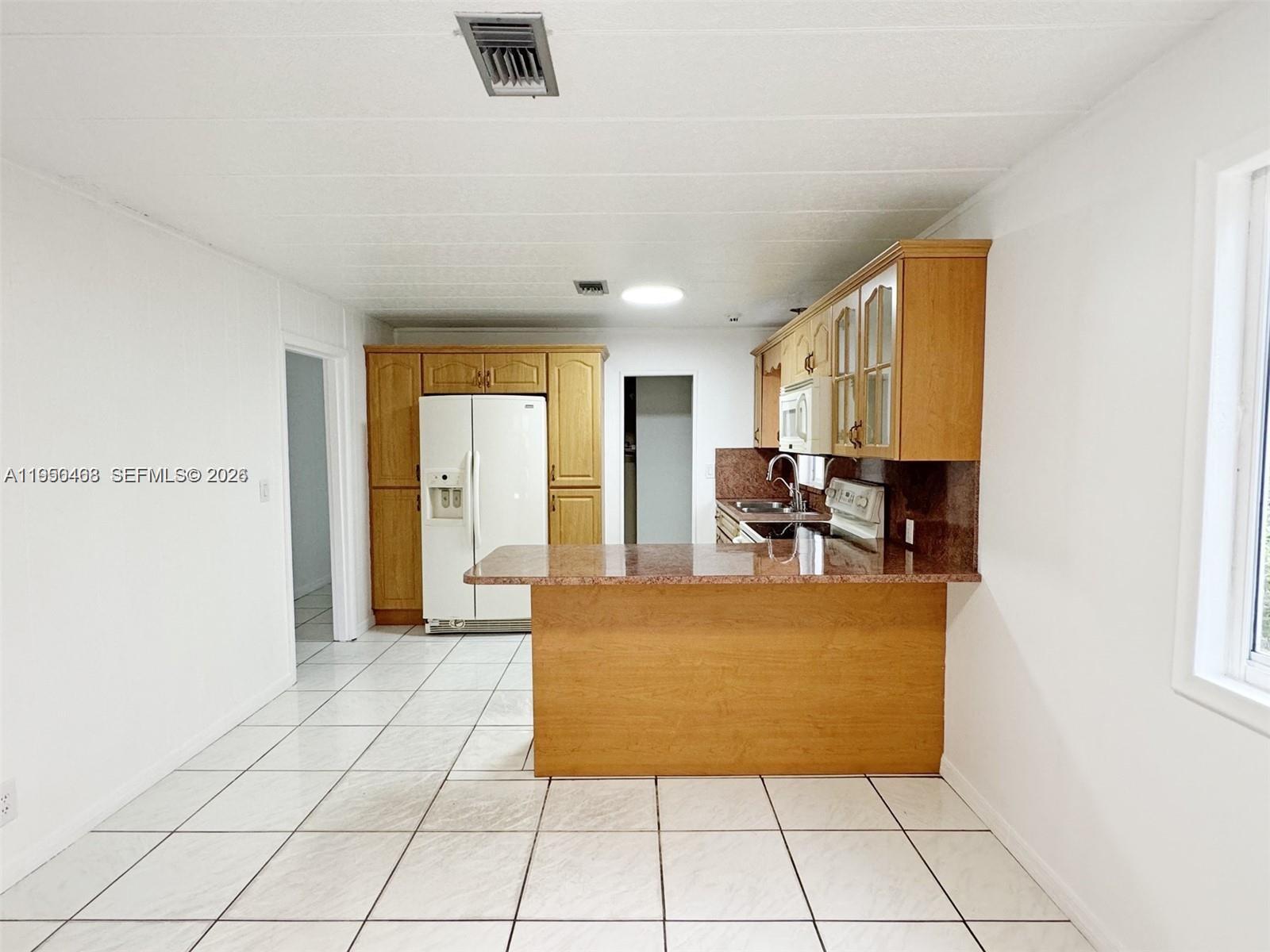 THE TROPICS AMD - Residential