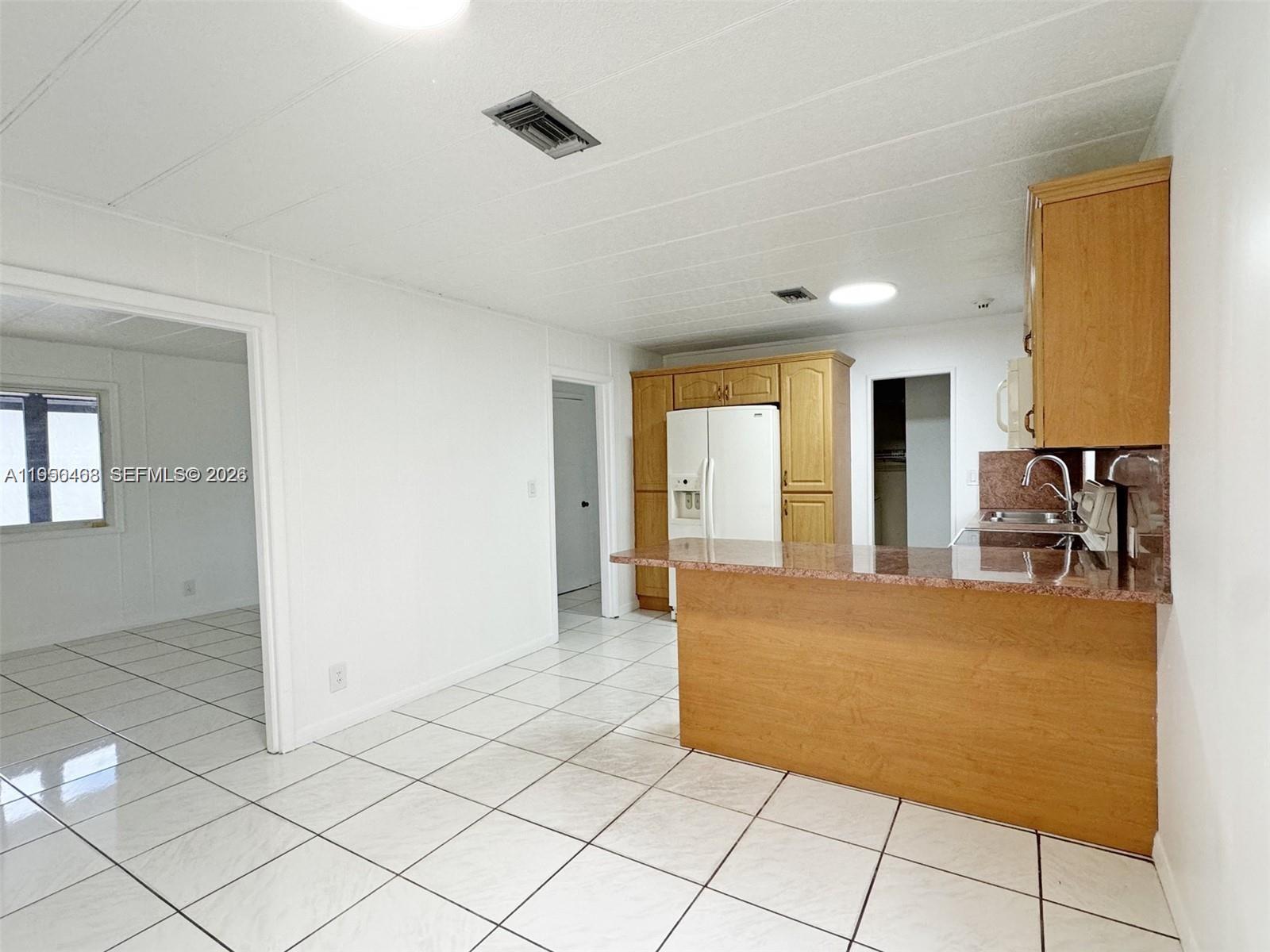 THE TROPICS AMD - Residential