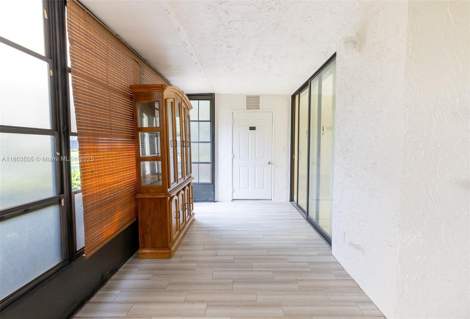 SCHOONER BAY CONDOMINIUM - Residential