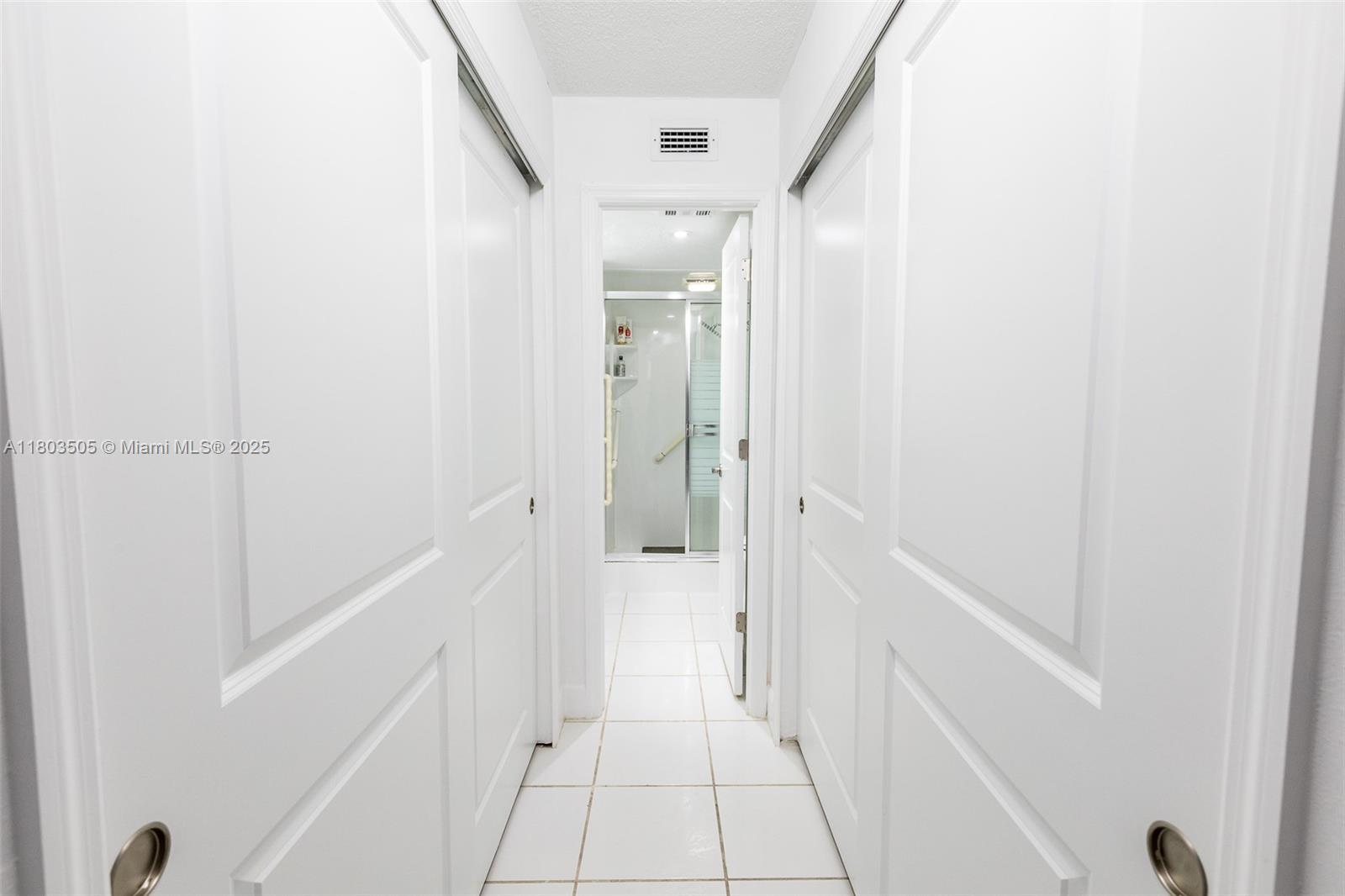 SCHOONER BAY CONDOMINIUM - Residential