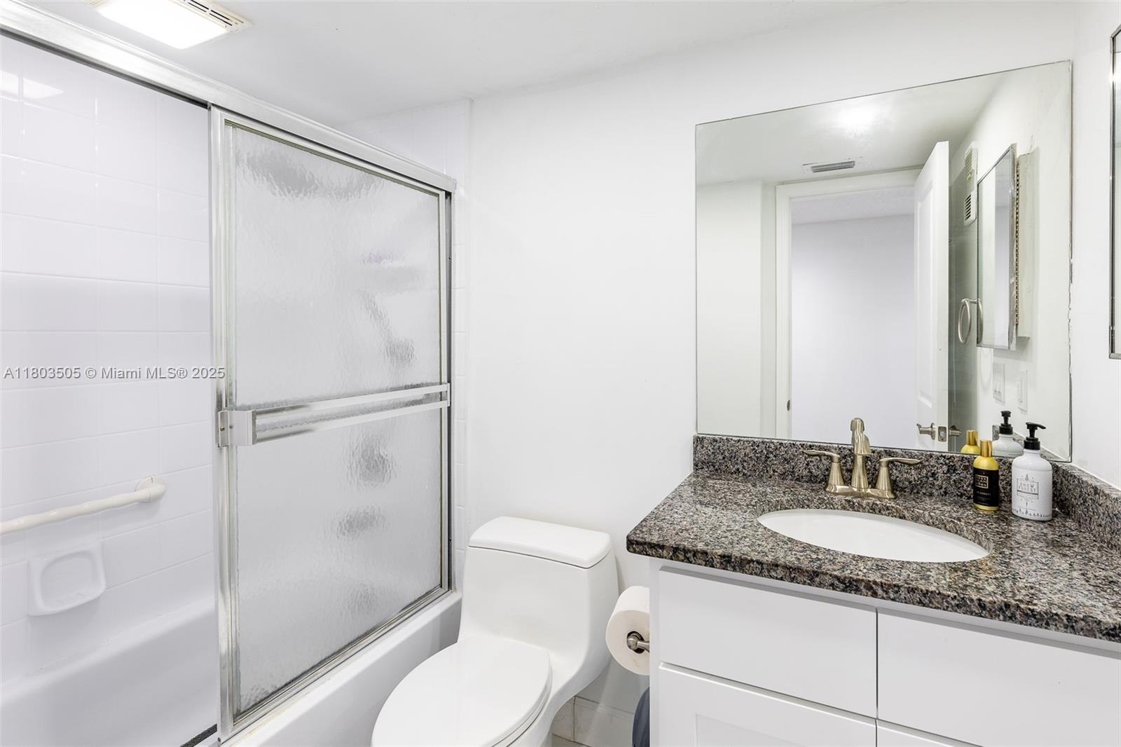 SCHOONER BAY CONDOMINIUM - Residential