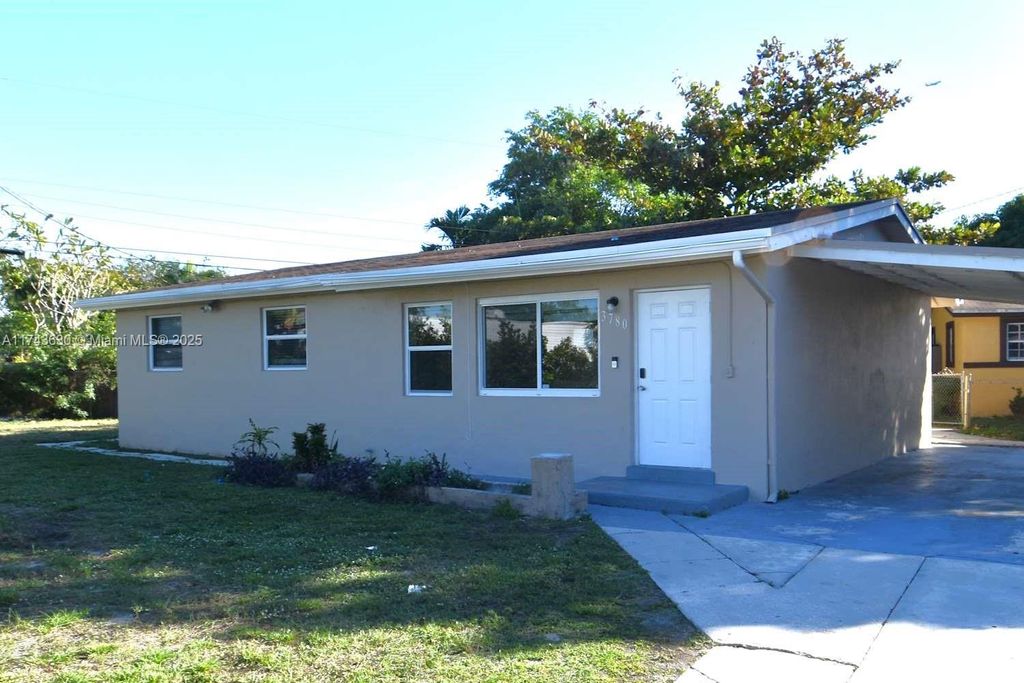 Photo of 3780 SW 16th Pl, Fort Lauderdale, FL 33312 (MLS # A11743630)