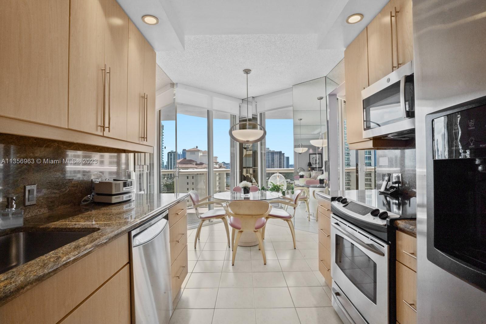 Photo 6 of 29 of 20191 E Country Club Dr 1709 condo