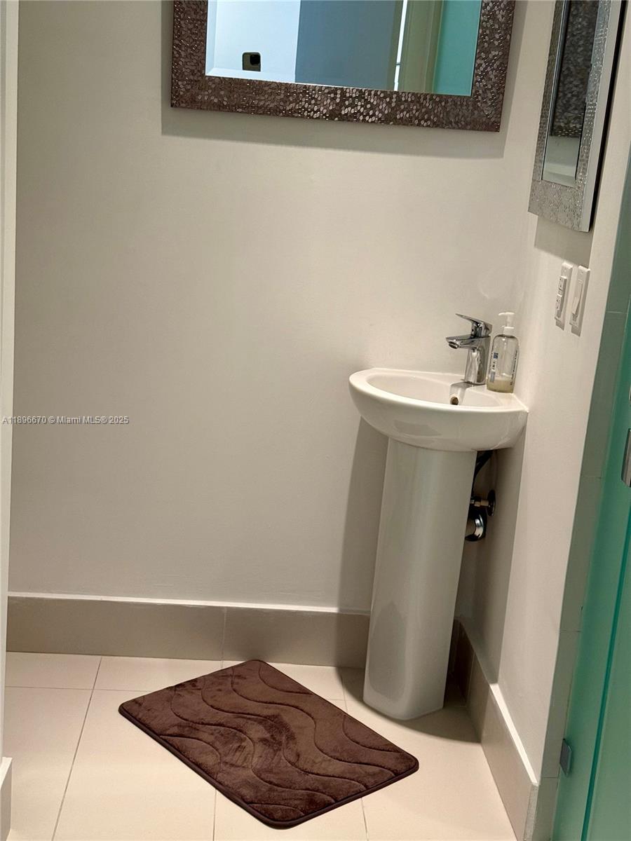 PARAISO BAYVIEWS CONDO - Residential