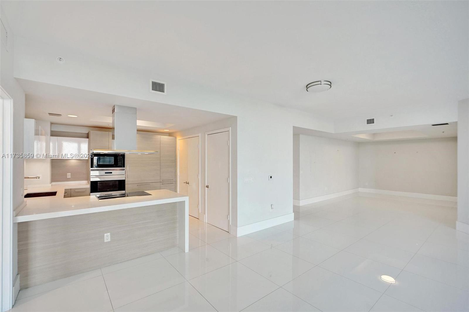 MARINA PALMS RESIDENCES N - Residential