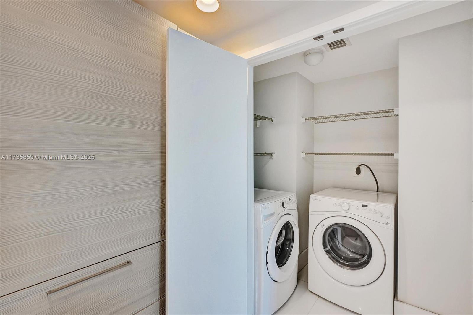 MARINA PALMS RESIDENCES N - Residential