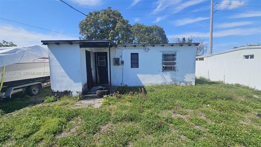 Great opportunity for investors or first-time home buyers in a central location in Opa-locka. MAKE ME AN OFFER!