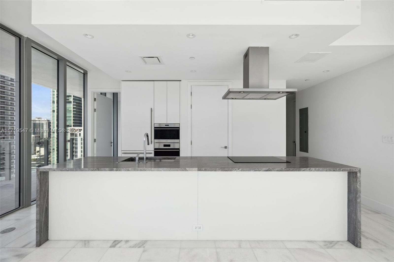 700 NE 26th Terr 2305