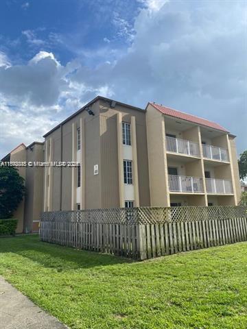 This unit has spacious area and a large Bedroom with plenty of closet space. Tile flooring throughout the unit,.Doral Garden II, is situaded in the heart of Doral very close to Dolphin & Intenational malls as well as the new CityPlace Doral. It is perfect! Close proximity to attractions, shopping major roads & situaded in a serene setting, amenities include tennis, swimming pools, a fitness center and playground.