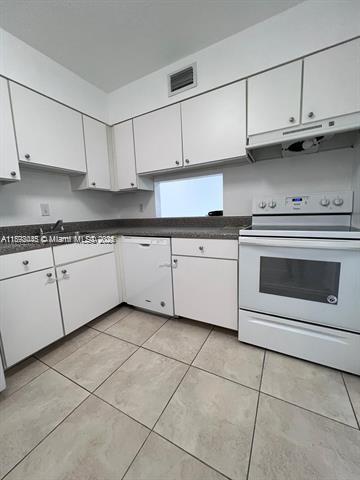 DORAL GARDENS II CONDO - Residential Lease