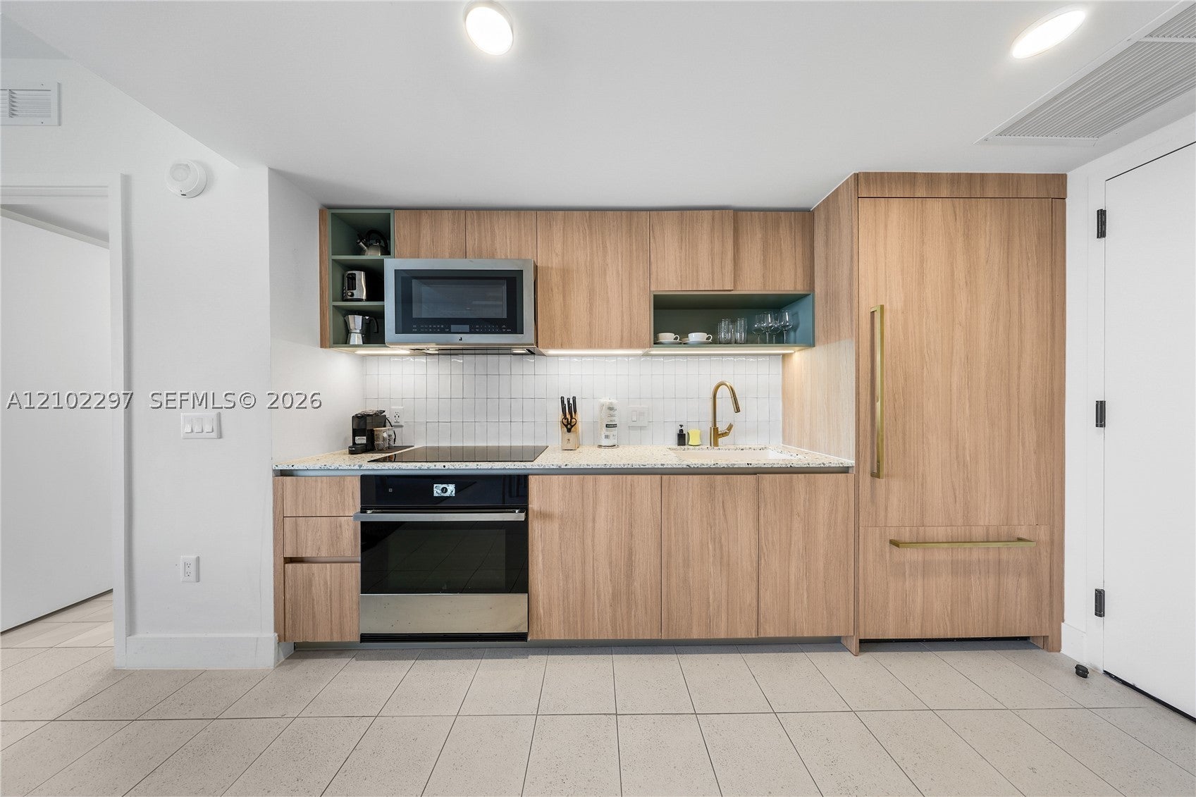 159 NE 6th St 4011