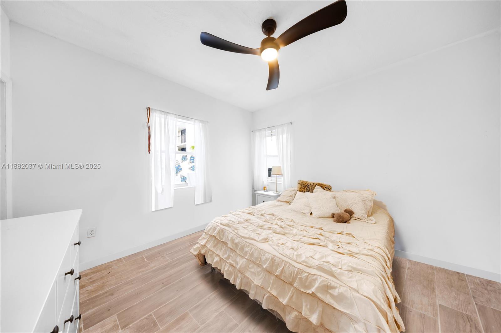 JASMINE CONDO - Residential