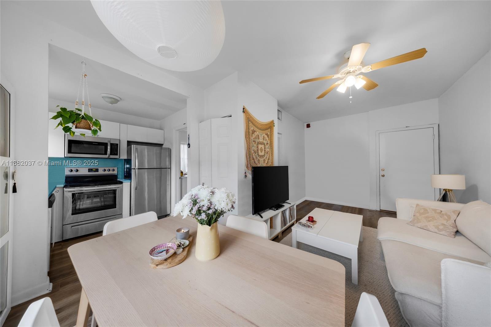 JASMINE CONDO - Residential