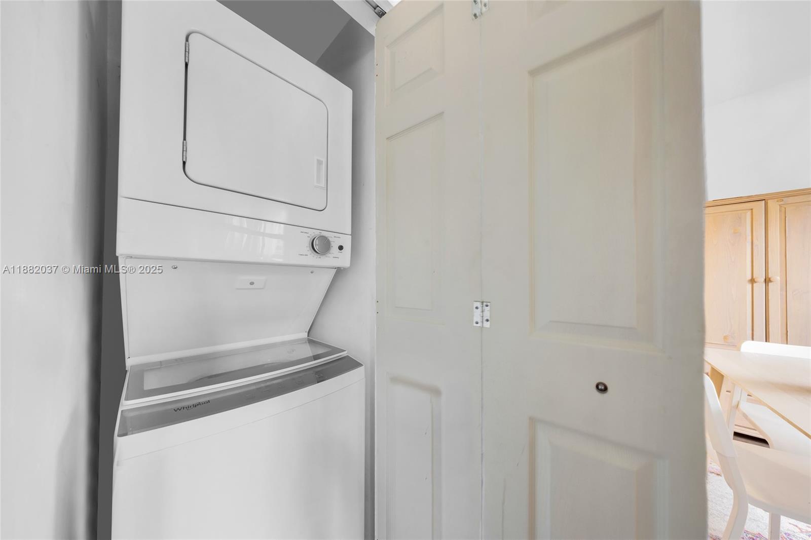 JASMINE CONDO - Residential