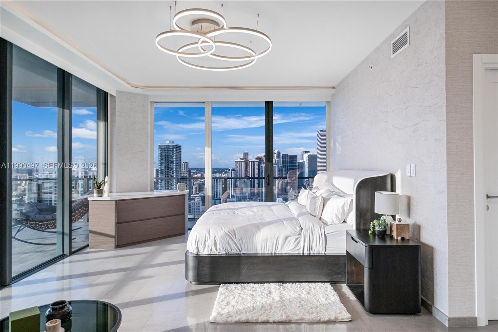 REACH CONDO - Residential