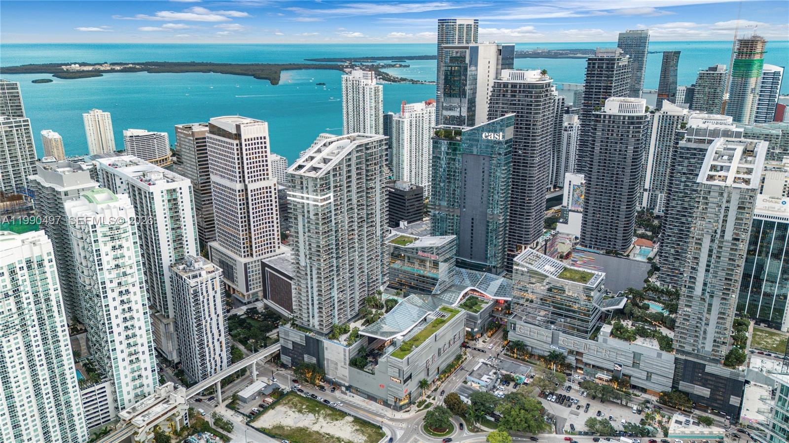 REACH CONDO - Residential