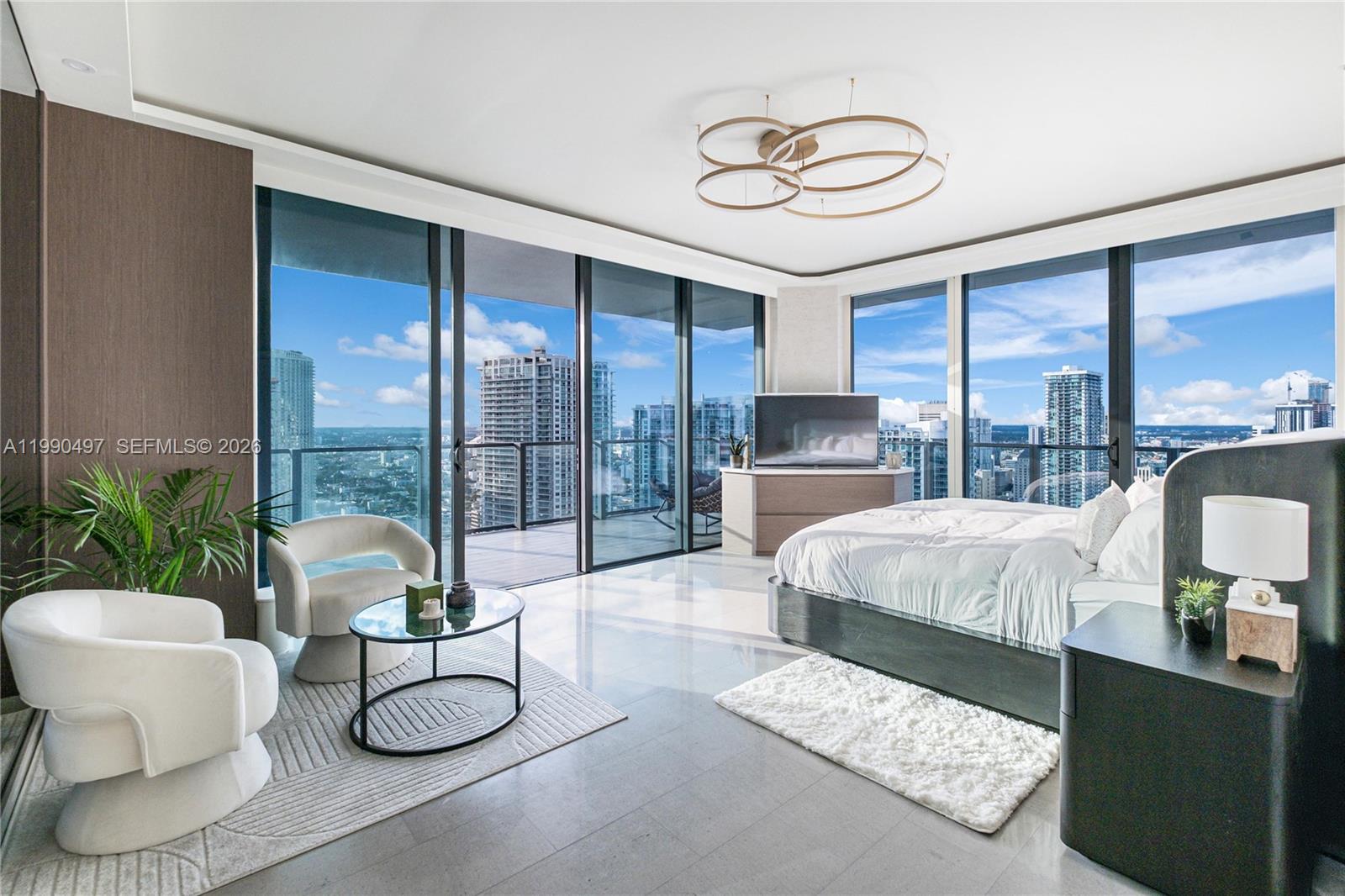 REACH CONDO - Residential