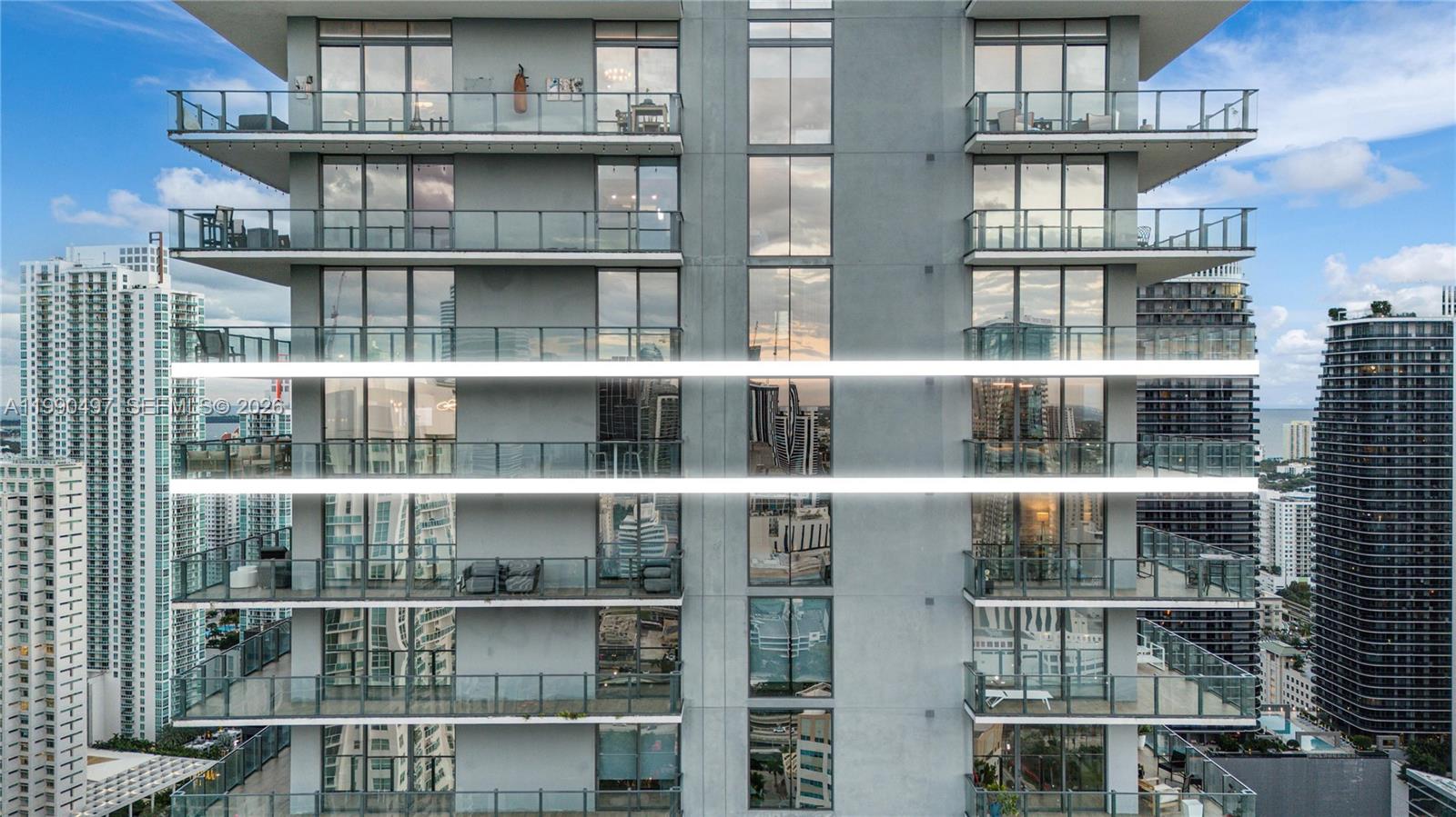 REACH CONDO - Residential