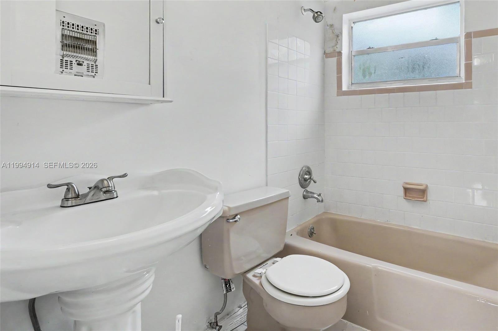 CRYSTAL COURT MANOR NO 6 - Residential