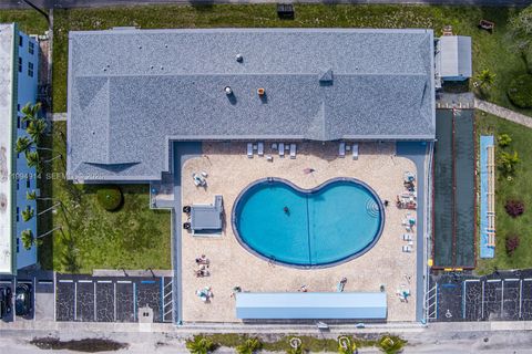 Photo of 1300 N 12th Ct #6A, Hollywood, FL 33019 (MLS # A11994914)