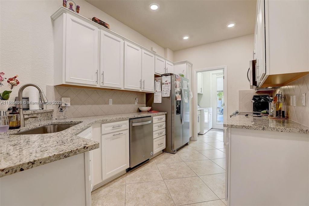 Photo of 5182 Eucalyptus Dr #4, Hollywood, FL 33021 (MLS # A11505826)