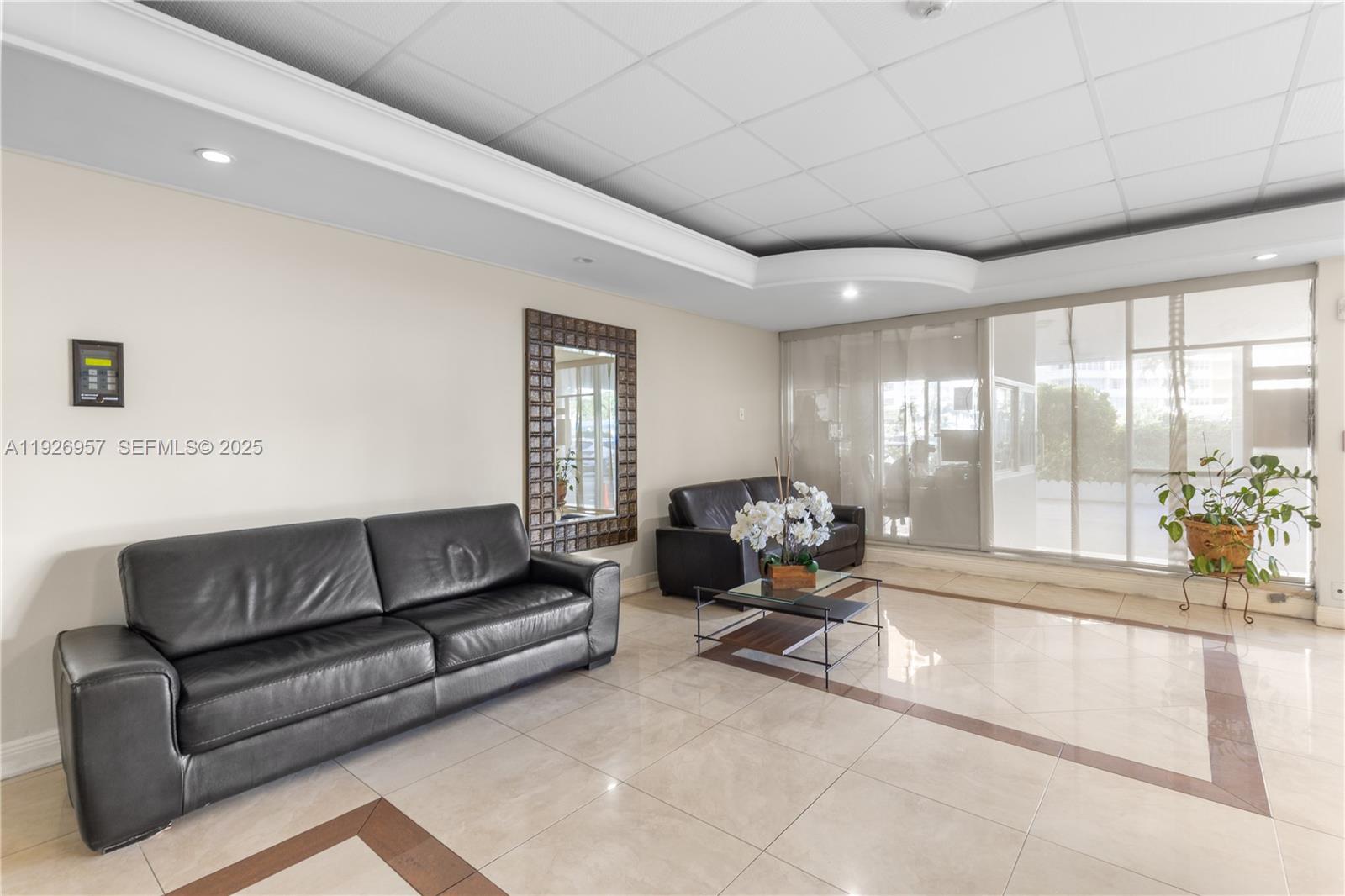 PLAZA TOWERS SOUTH CONDO - Residential