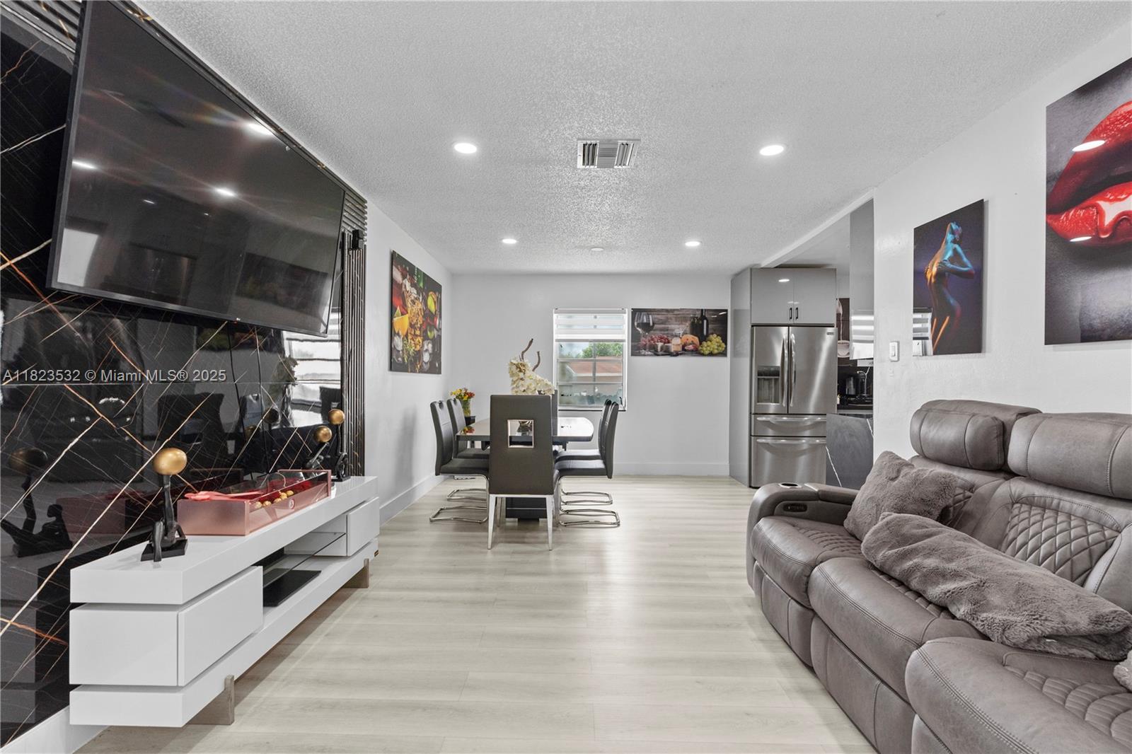 CAPSON MANOR - Residential