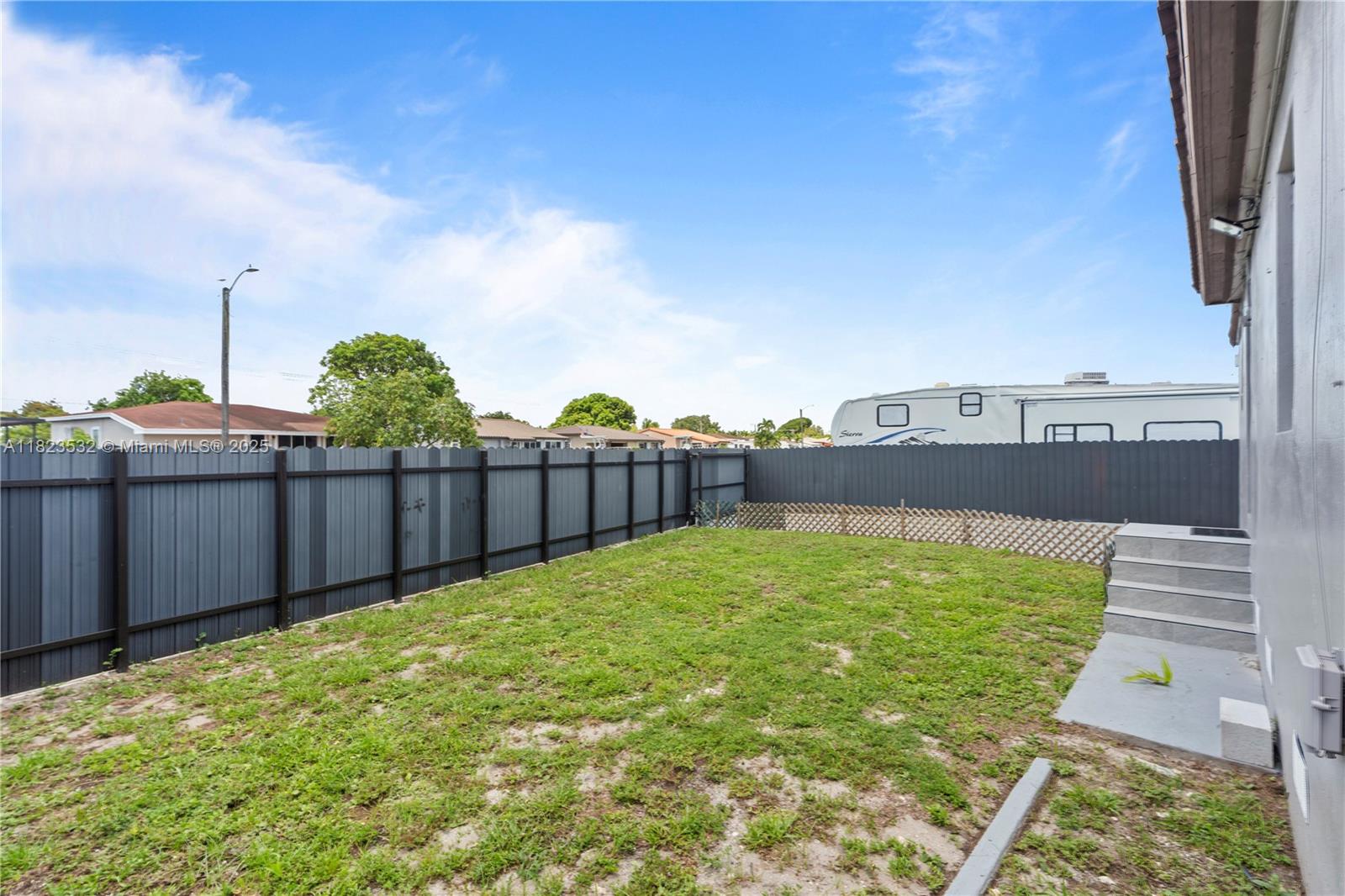 CAPSON MANOR - Residential