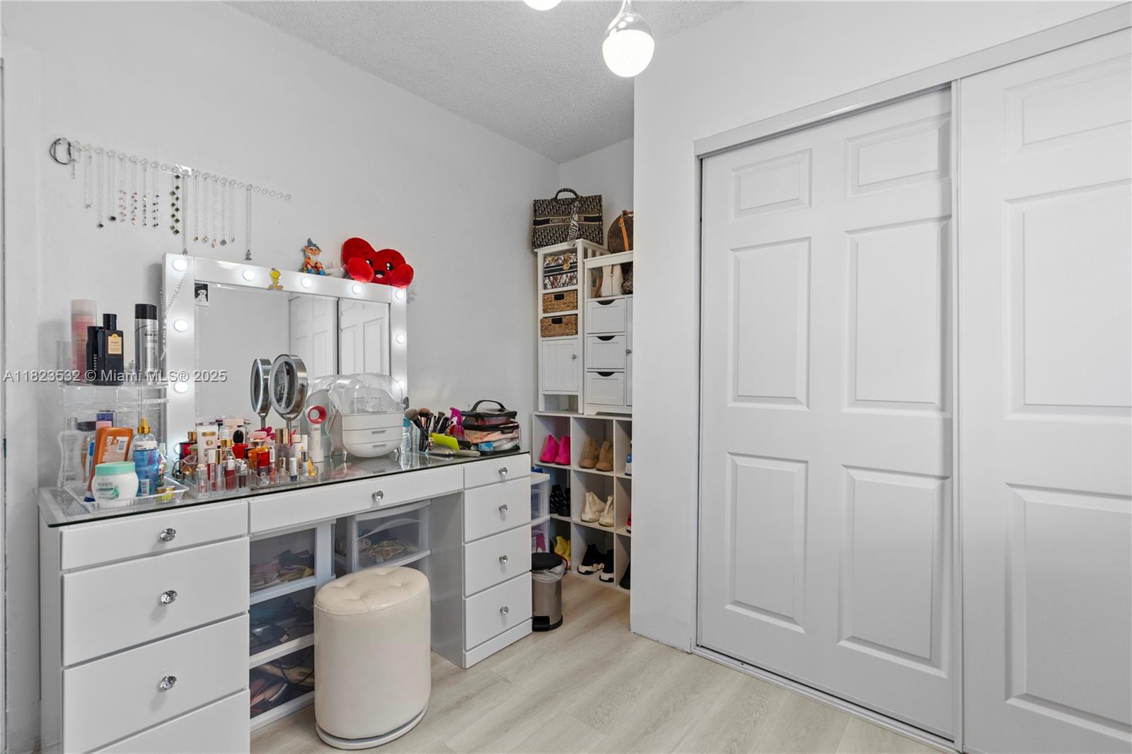 CAPSON MANOR - Residential