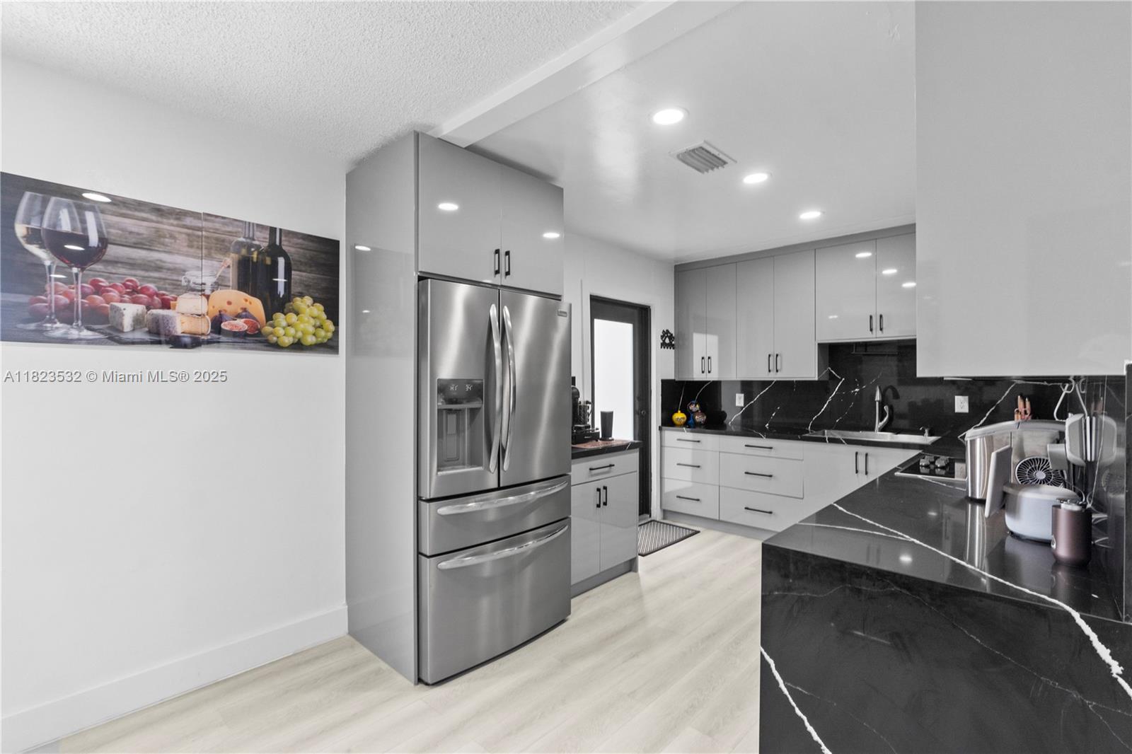 CAPSON MANOR - Residential