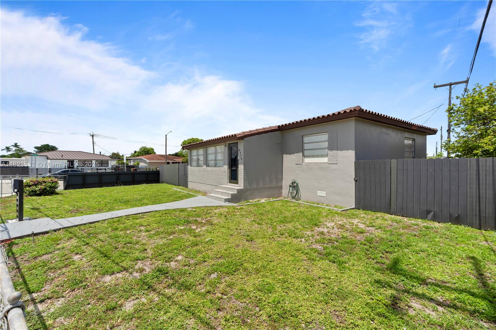 CAPSON MANOR - Residential