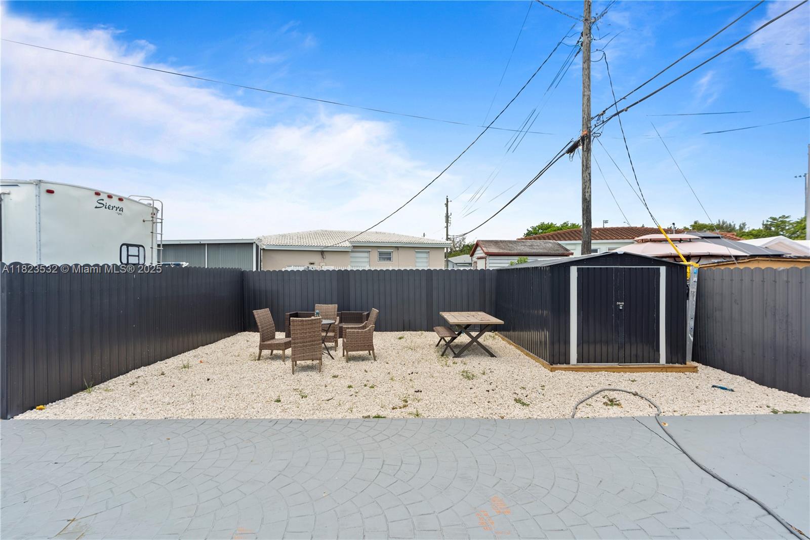 CAPSON MANOR - Residential