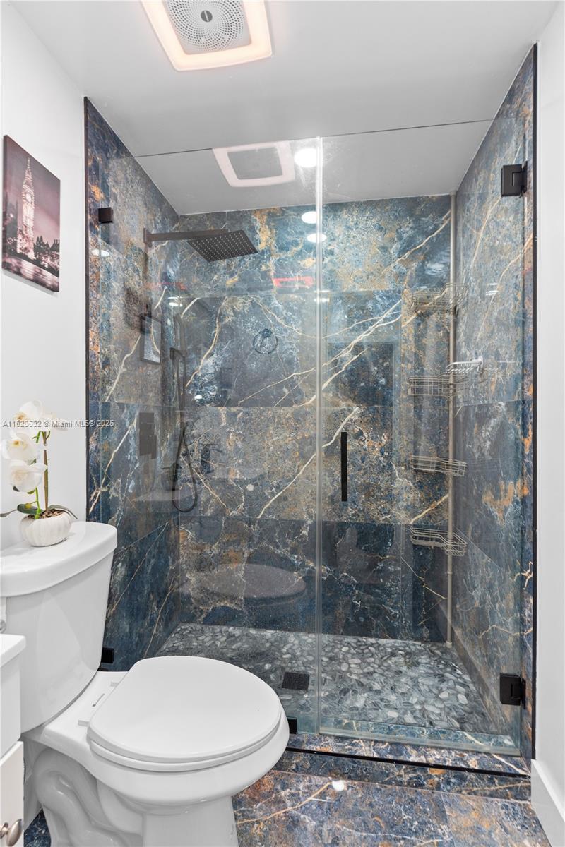 CAPSON MANOR - Residential