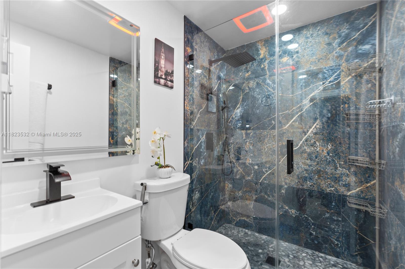 CAPSON MANOR - Residential