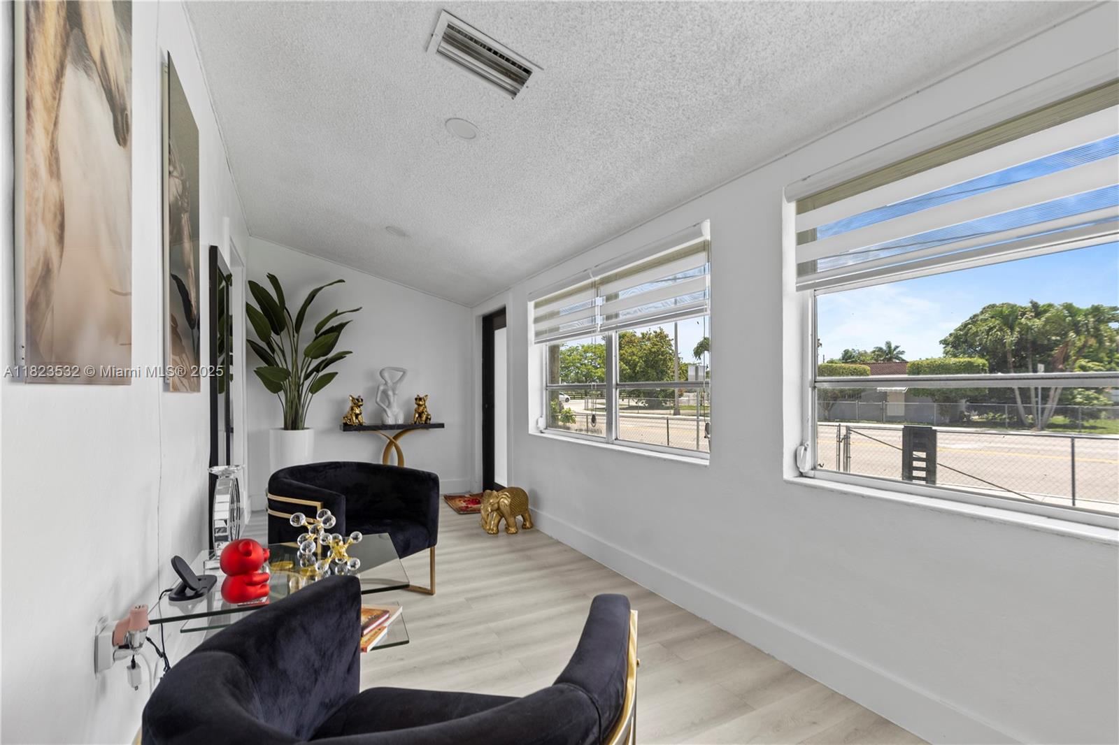 CAPSON MANOR - Residential