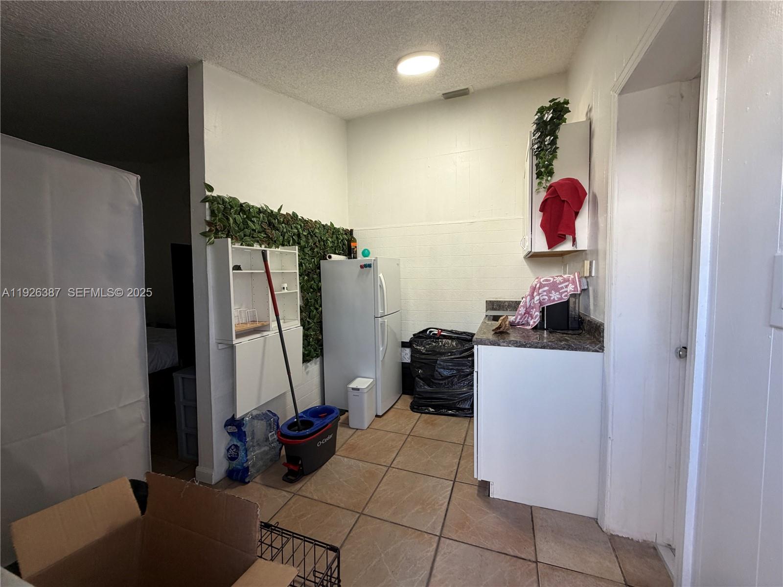 PALM SPRINGS AMD - Residential Lease