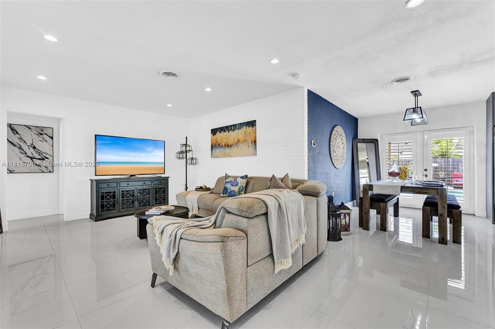 CORAL HEIGHTS SEC 2 - Residential Lease