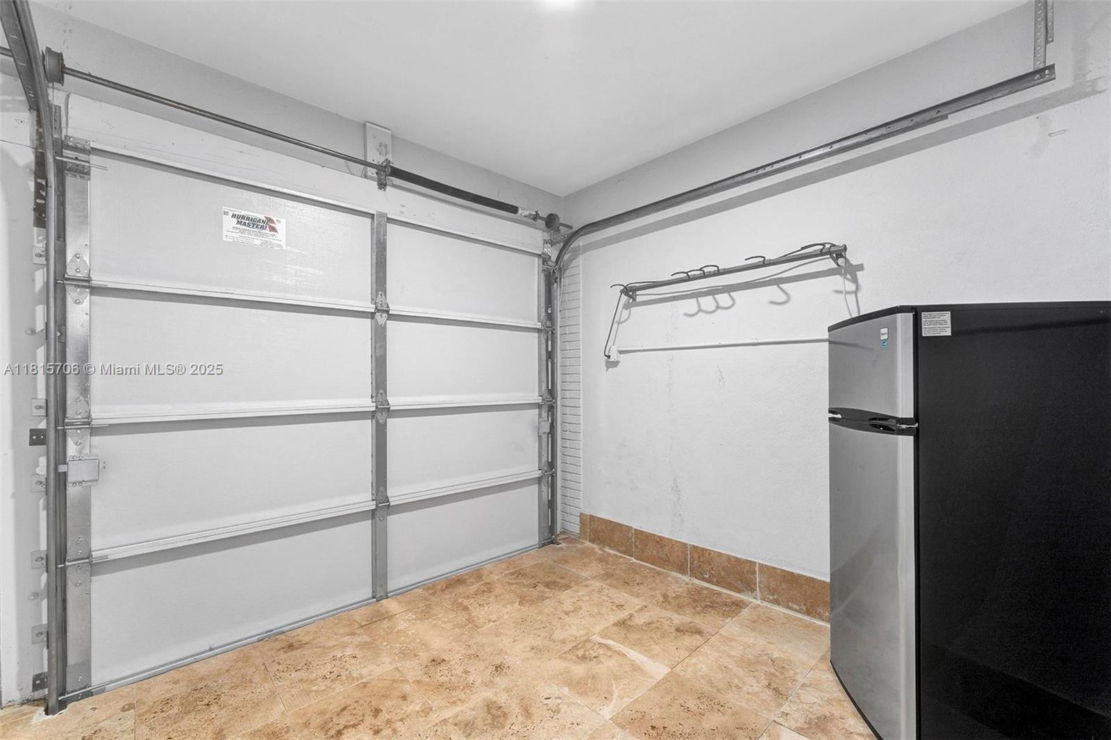 CORAL HEIGHTS SEC 2 - Residential Lease