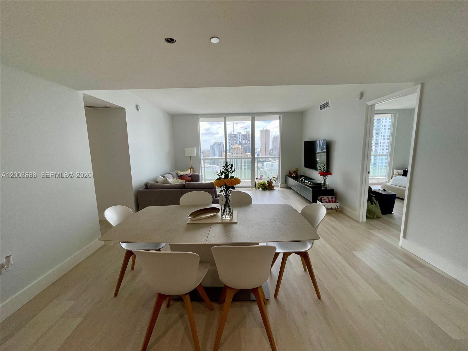 50 Biscayne Blvd 2611