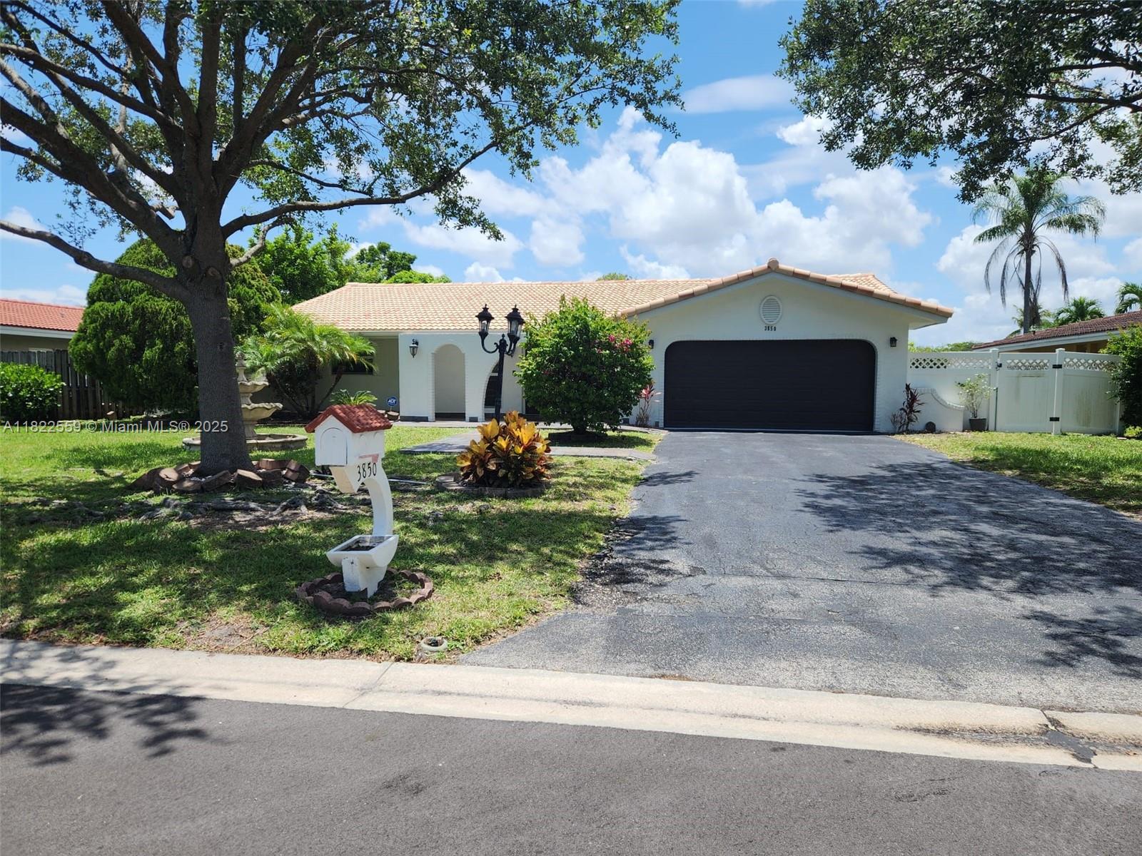 3850 Nw 81st Ter 3850, Coral Springs, Broward County, Florida - 4 Bedrooms  
2 Bathrooms - 