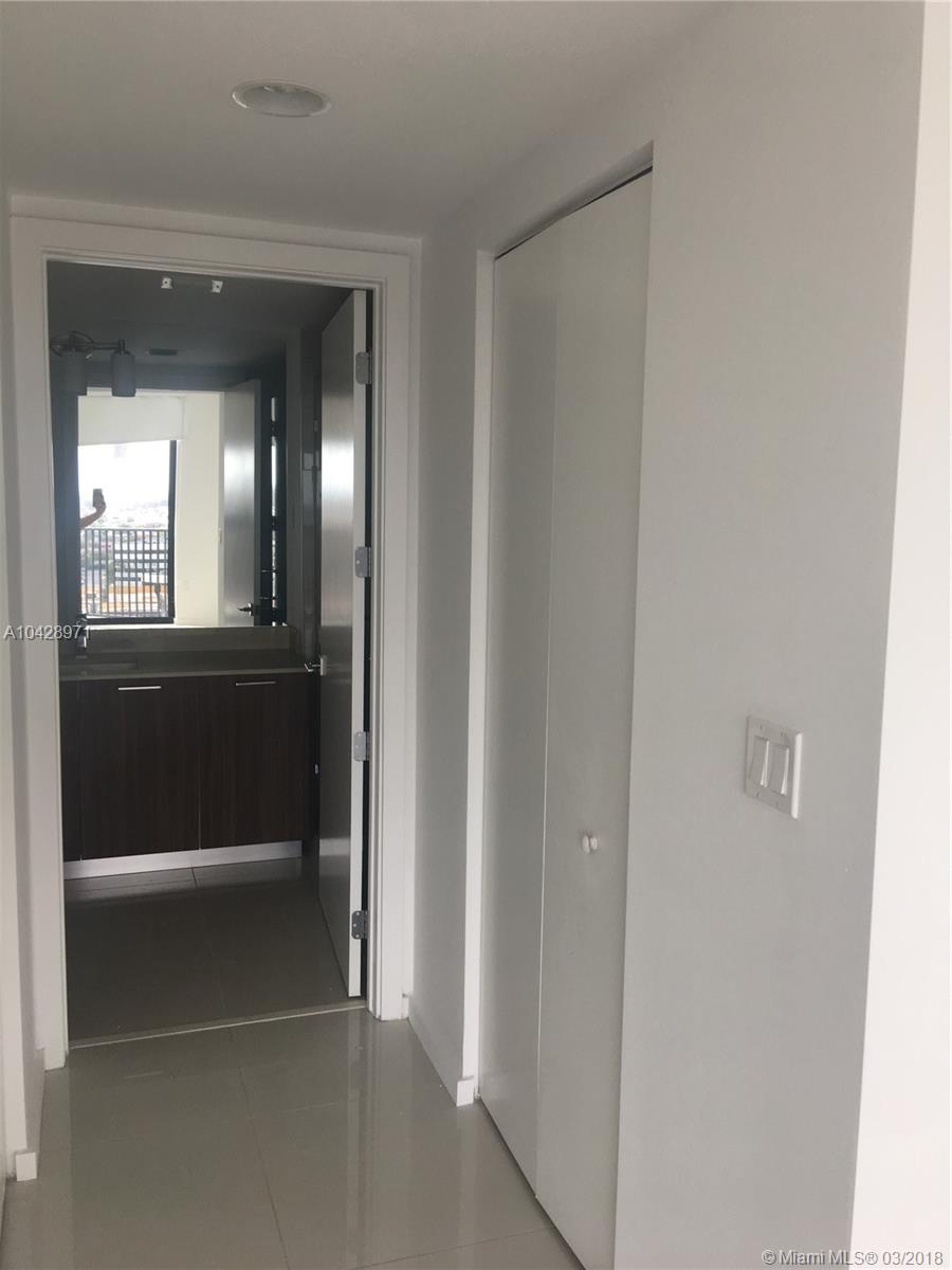 5252 PASEO CONDO - Residential Lease