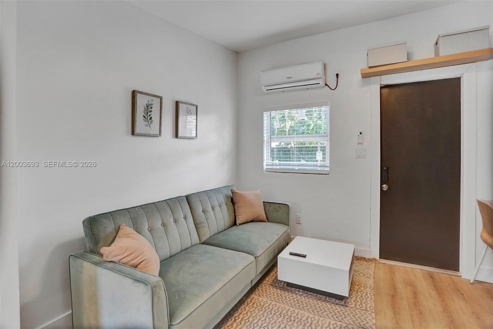 HOLLYWOOD PARK - Residential Income