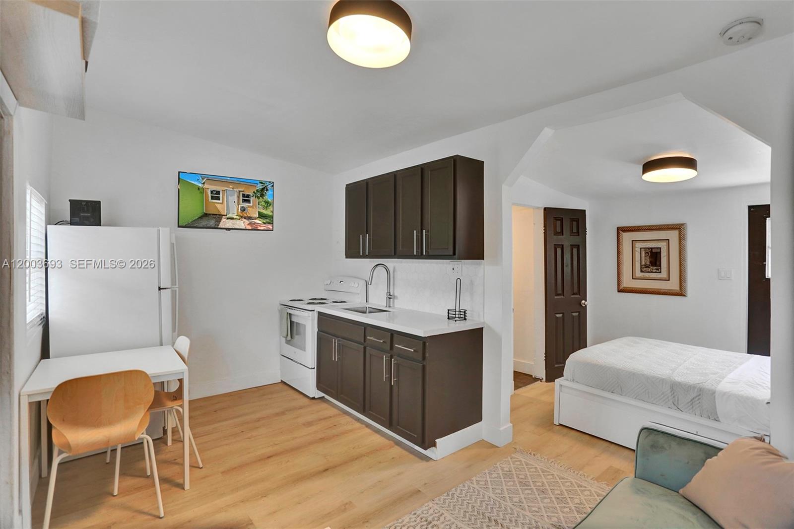 HOLLYWOOD PARK - Residential Income