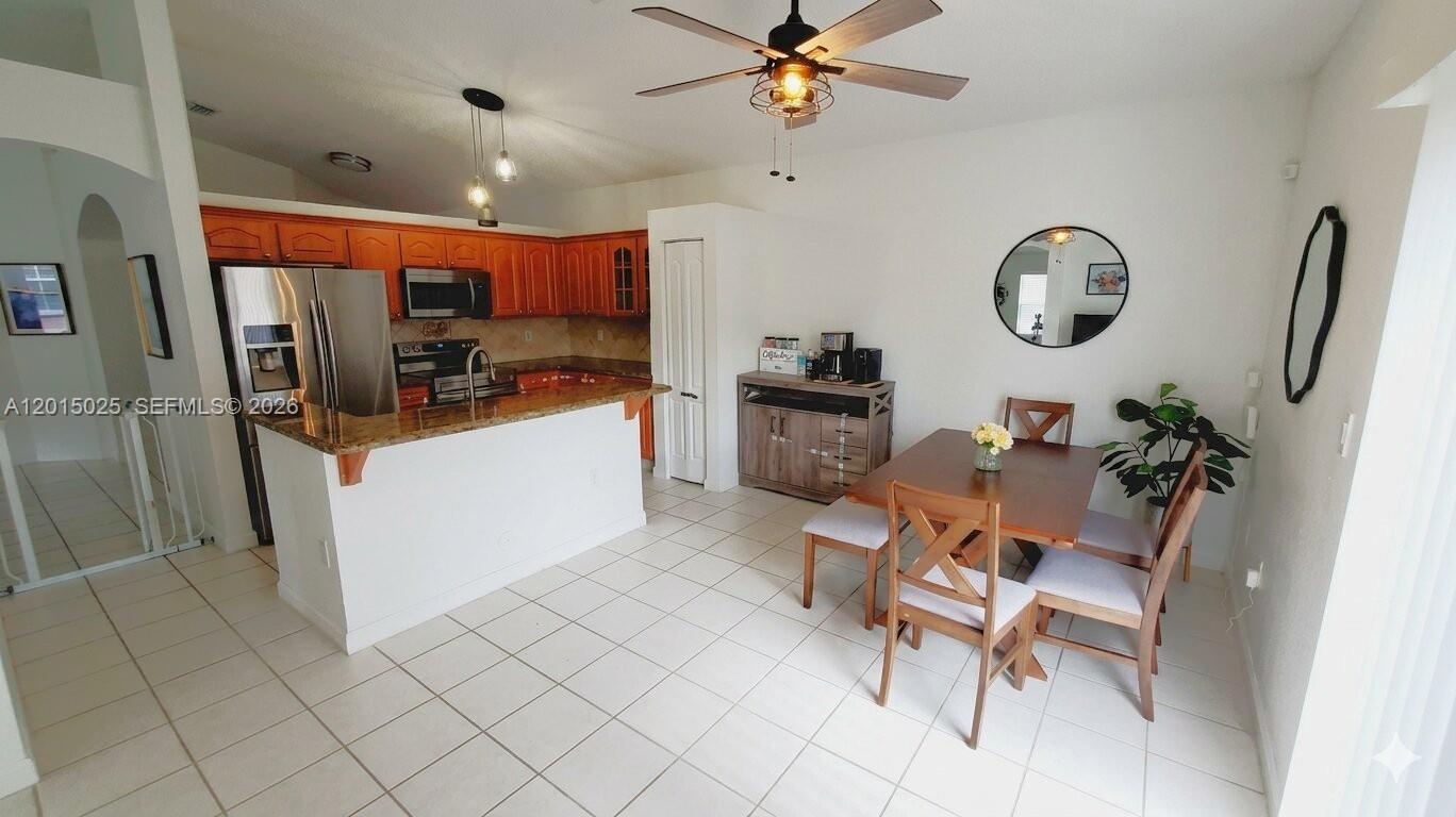 FOREST LAKES COUNTRY GARD - Residential